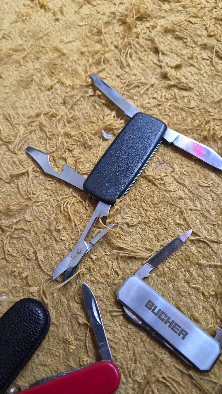 Coltelli tascabile: Taschenmesser Set Diverse – Usato da Kölliken venduto da Upcycling-by-Mc-TAM 3
