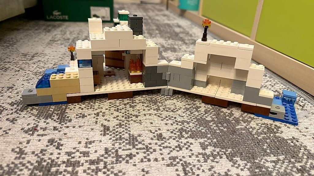 Lego Giocattoli: Lego Minecraft / Das Versteck im Schnee – Usato da Biel-Benken BL venduto da Nick_3j8 2