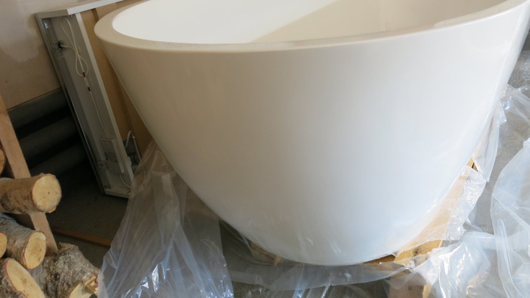 Badewannen: Premium Keramik Badewanne, ungebraucht – Neu (gemäss Beschreibung) aus Glarus von Andynova 2