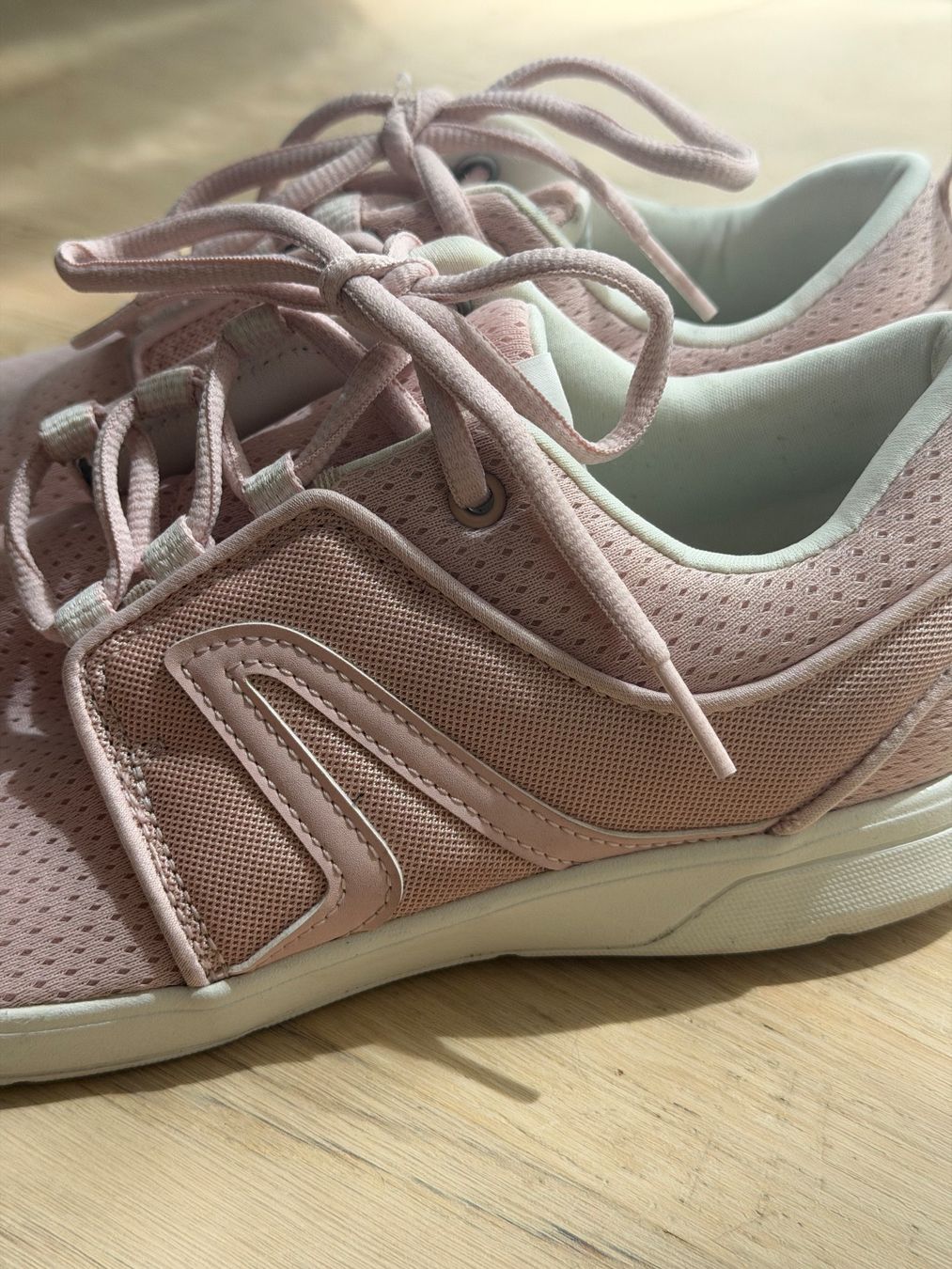 Decathlon Damenschuhe: Pink Decathlon Sneakers (Gr. 39) – Gebraucht aus Dübendorf von kmag-20 2