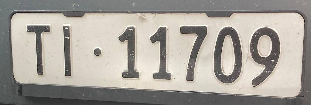 Insegne: Targa TI 11709 – Usato da Camorino venduto da giu_spa89 1