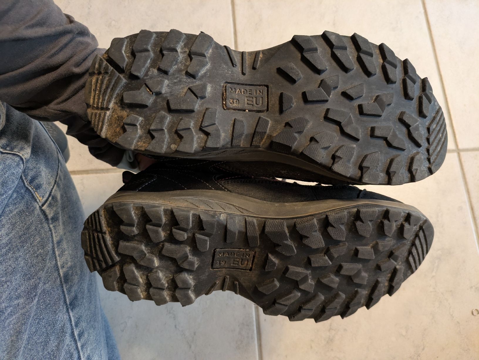 Scarpe da donna: Trekking Schuh 46N Gr. 38/39 – Usato da Knonau venduto da MrsB. 2
