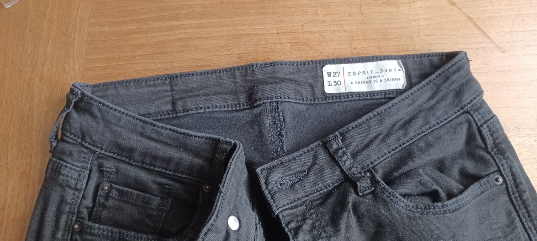 Esprit Jeans: Hose von Esprit – Usato da Menziken venduto da Nikkimcanton 2