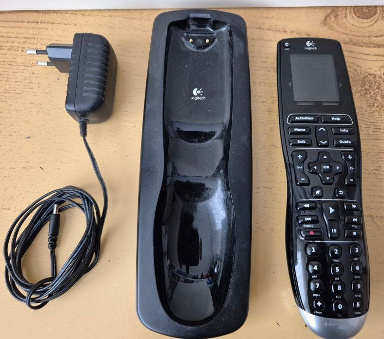 Logitech Telecomandi: Logitech Harmony One – Usato da Spreitenbach venduto da aspen11 5