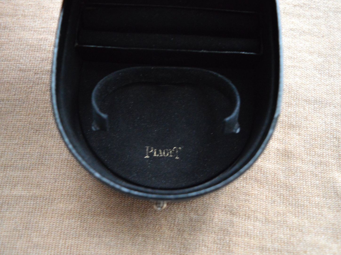 Piaget Montres: Piaget Tank Black Dial - ref. 9287 - 18k yellow gold – D'occasion à Genève par arisol 6