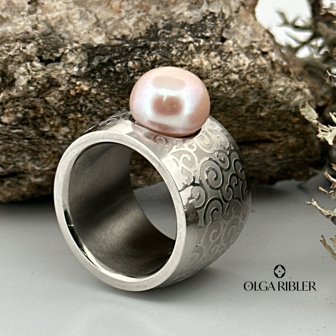 Olga Ribler Bagues: Statement Ring Edelstahl mit Perle Grösse 60 – Neuf (Voir description) à Luzern par Schmuckoutlet 2
