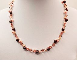 Damenhalskette Perlen und Swarovski Kristalle in Light Topaz