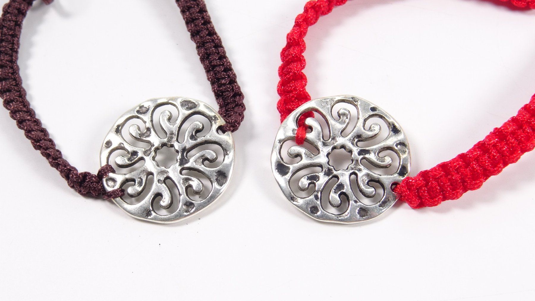 Autres bijoux: Restposten: 9 Makramee-Armbänder Rot/Braun – Neuf (Voir description) à Wetzikon ZH par Bambiskus 2