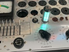 1 Röhre / Radioröhre / magisches Auge EMM801, Telefunken