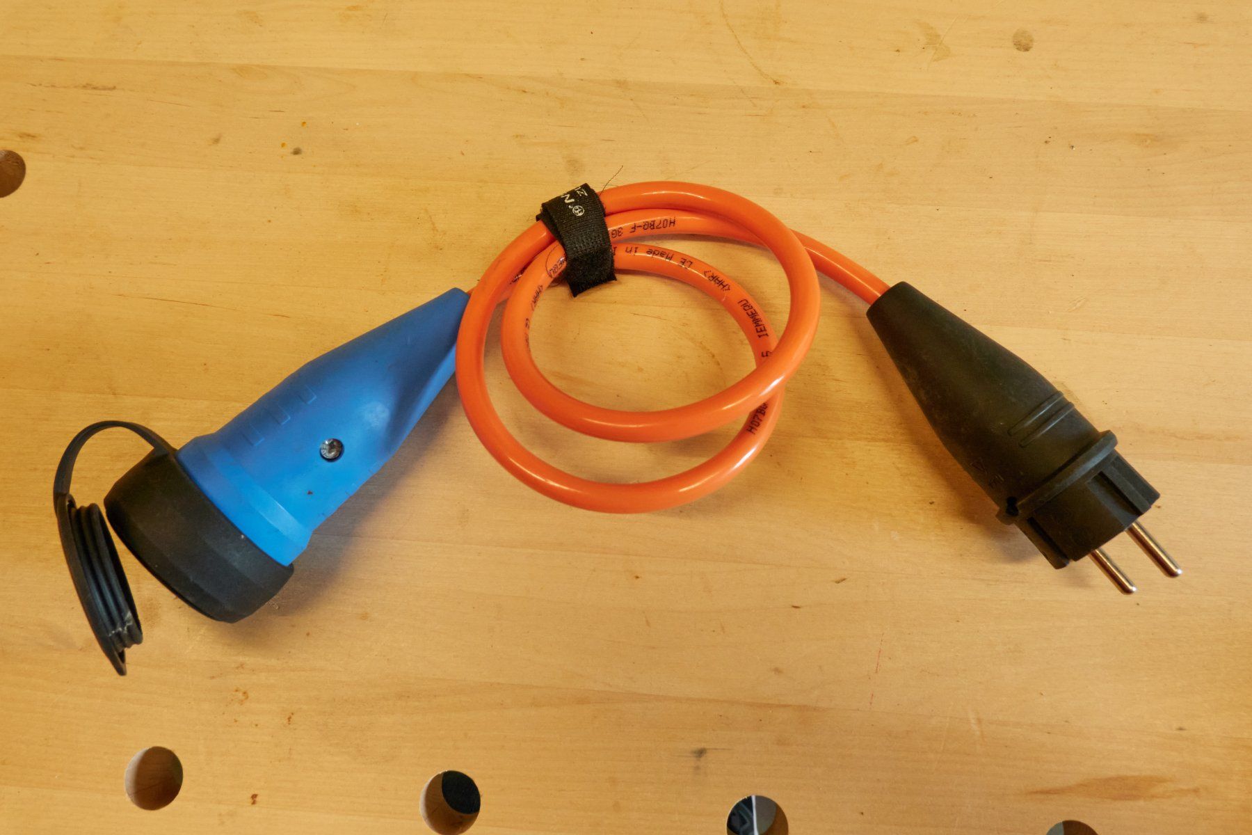Cavi: Netzkabel-Set für Wohnmobile – Usato da Ipsach venduto da NormanR 5