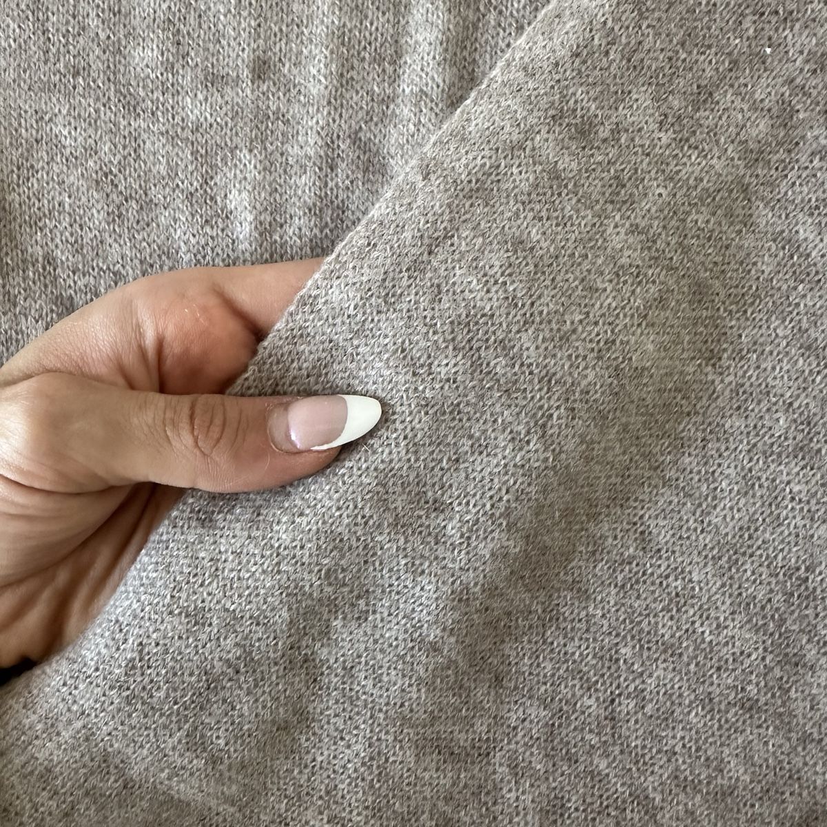 Foulard & Sciarpe: Écharpe en cachemire beige 100% – Nuovo (secondo la descrizione) da Givisiez venduto da dor_xb9k 1