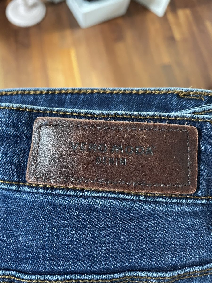 Vero Moda Jeans: Jeans VERO MODA Bootcut Grösse 30/32 guter Zustand – Usato da Fehraltorf venduto da Nadja0205 2