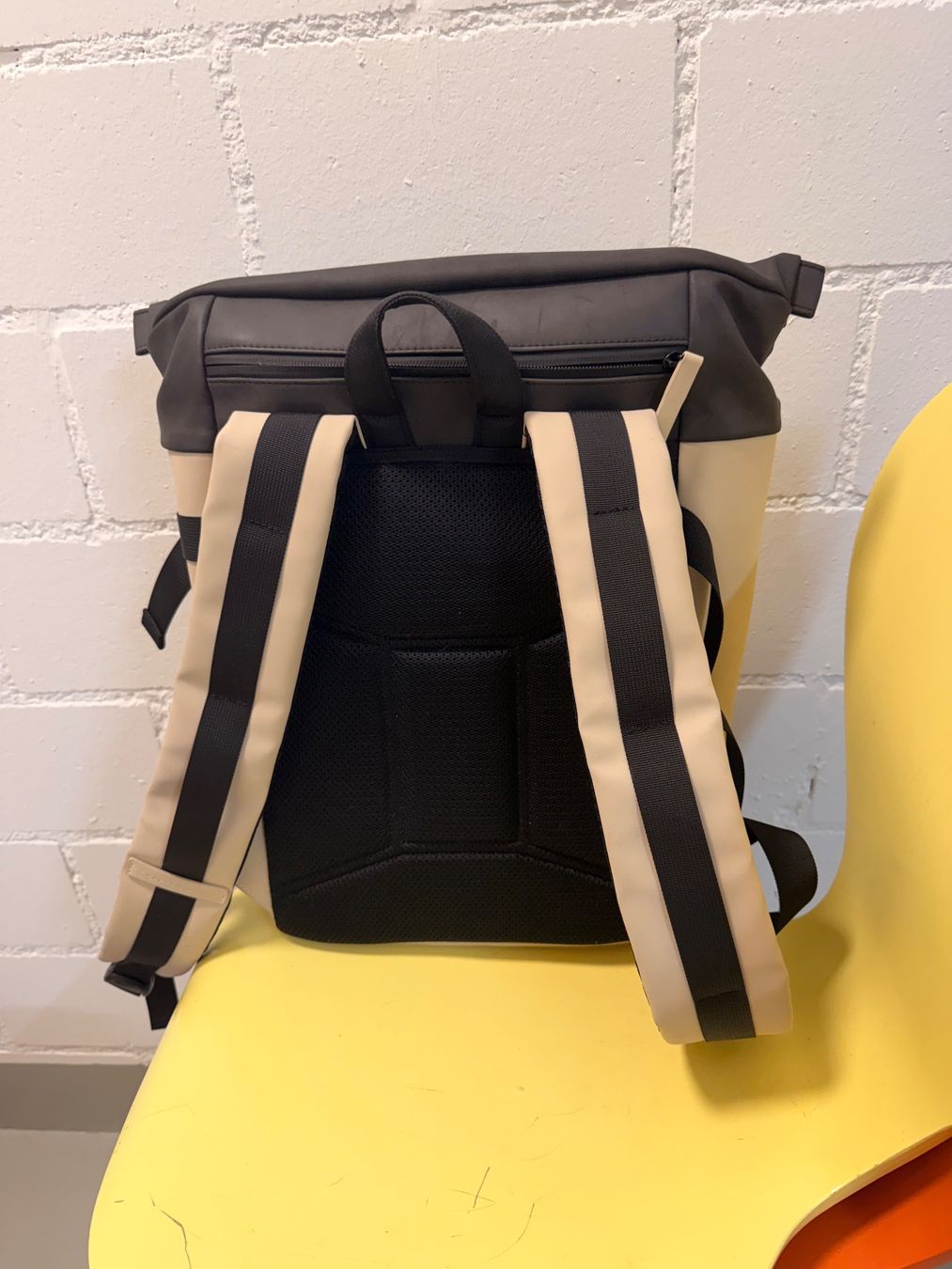 Kapten & Son Rucksäcke: KAPTEN & SON Rucksack beige/schwarz – Gebraucht aus Küsnacht ZH von ihaveit 1