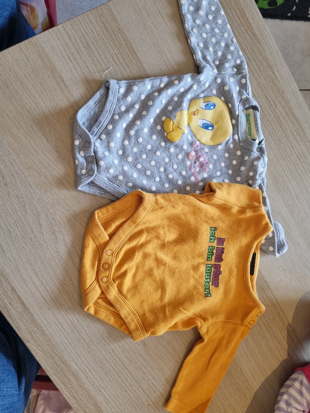 Lotti & Set di vestiti: Langarmbody gr 50 /56 – Usato da Kienberg venduto da c.barelds