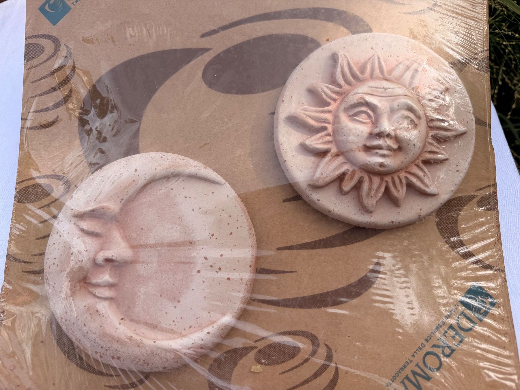 Tutte le decorazioni: Terra Cotta Wandbilder – Nuovo e nell'imballaggio originale da Wallbach venduto da storm64