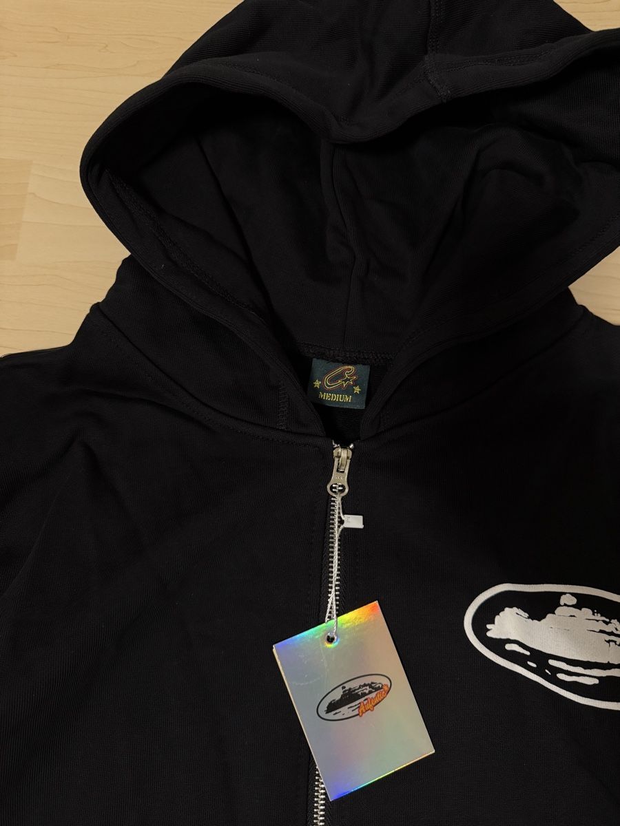 Corteiz Giacche: Corteiz Island Zip Hoodie – Nuovo e nell'imballaggio originale da Grenchen venduto da BuyingandSelling 2