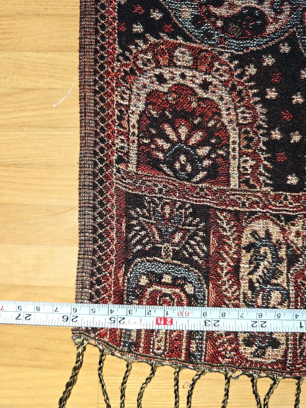 Foulard & Sciarpe: Wunderschöner, warmer Winter-Schal mit Paisley Muster – Usato da St. Gallen venduto da A.W.128 3