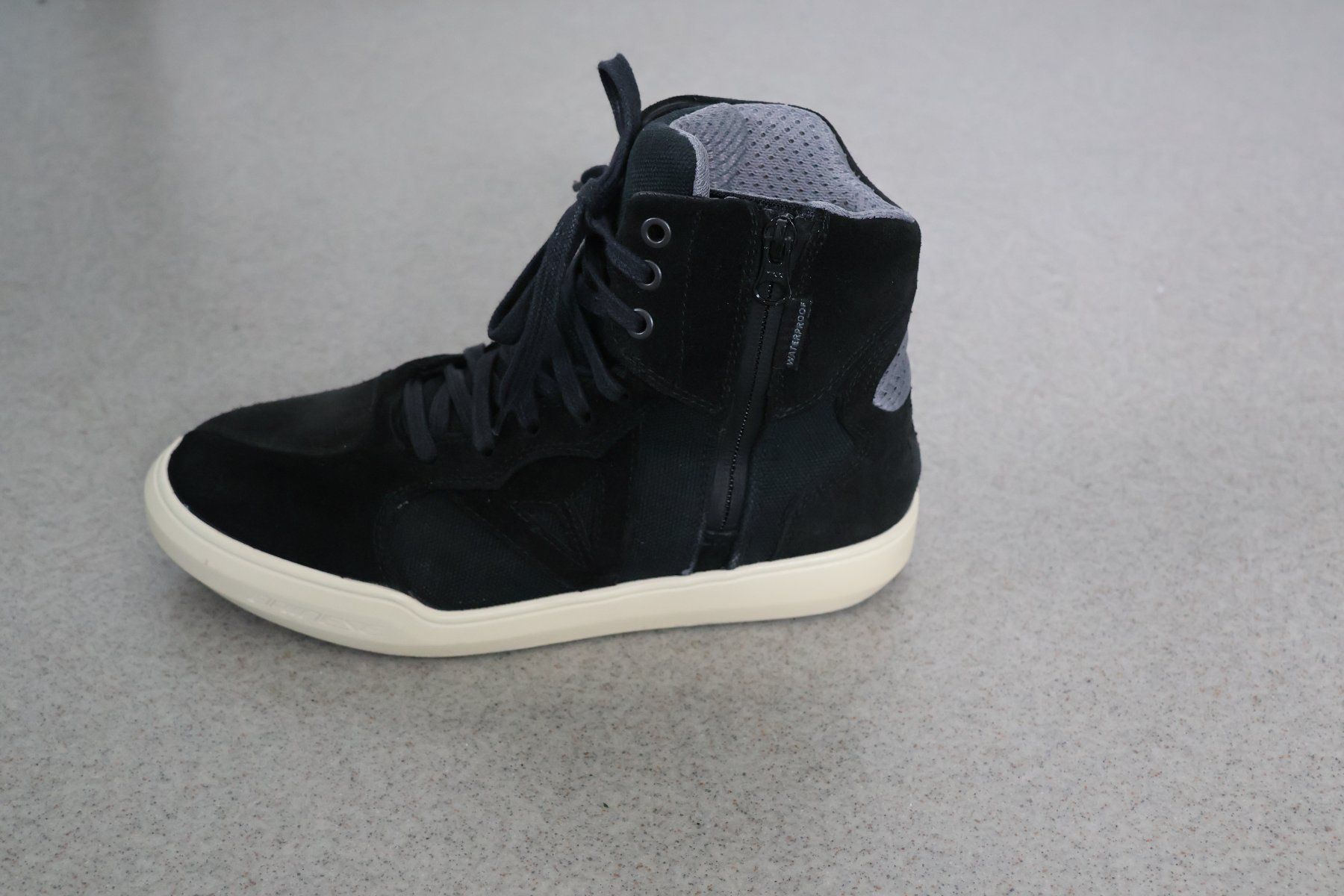 Dainese Scarpe da donna: Dainese Motorradschuhe – Usato da Winterthur venduto da jul_6f2m 1