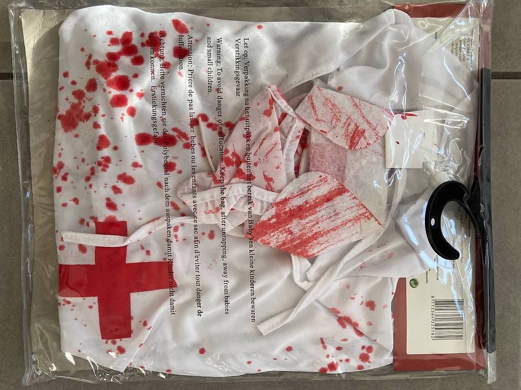 Kostüme: costume infirmière 5 pièces Neuf – Gebraucht aus Confignon von MVAR 1
