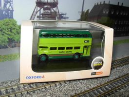 N: London Country Bus grün