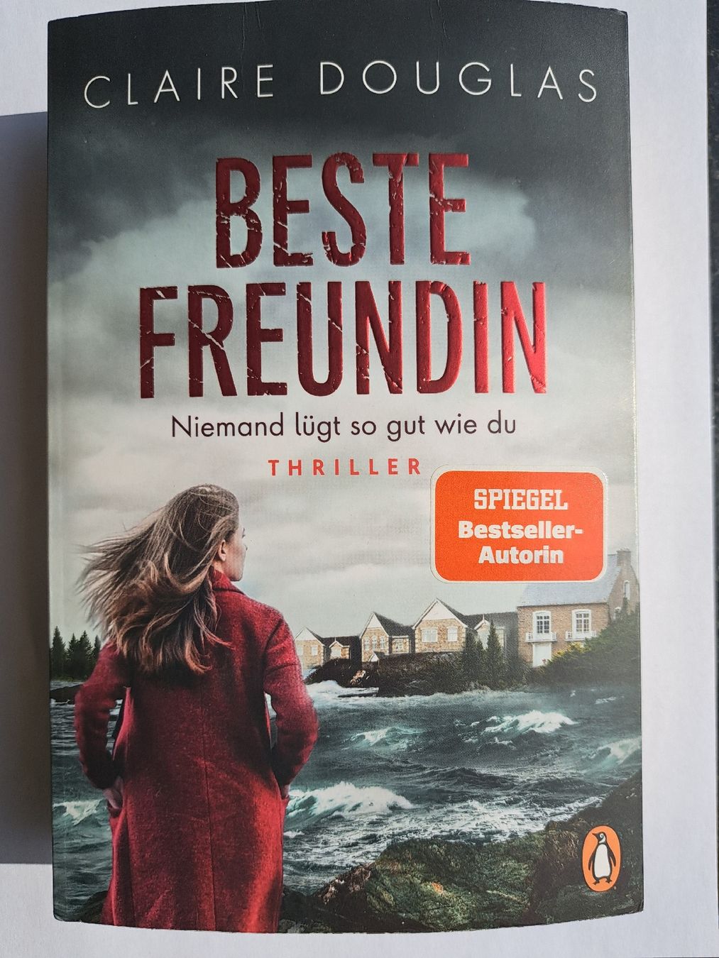 Bücher: Claire Douglas - Beste Freundin – Gebraucht aus Weisslingen von Horvi_09