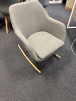 Schaukelstuhl grau Stoff Holz Metall Möbel Pfister
