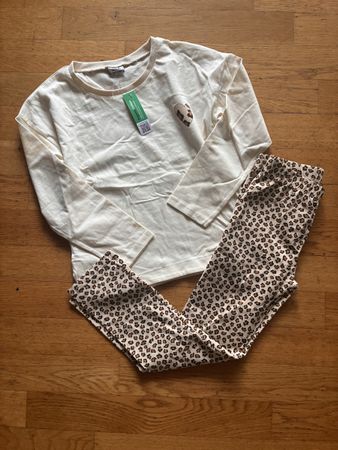 Tolles Pyjama Gr. 140, Neu