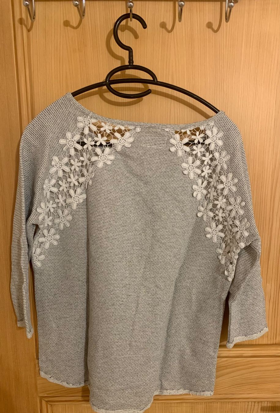 Only Top: Pull léger femme gris clair, taille M – Usato da Grandvillard venduto da lau_7bl9 1