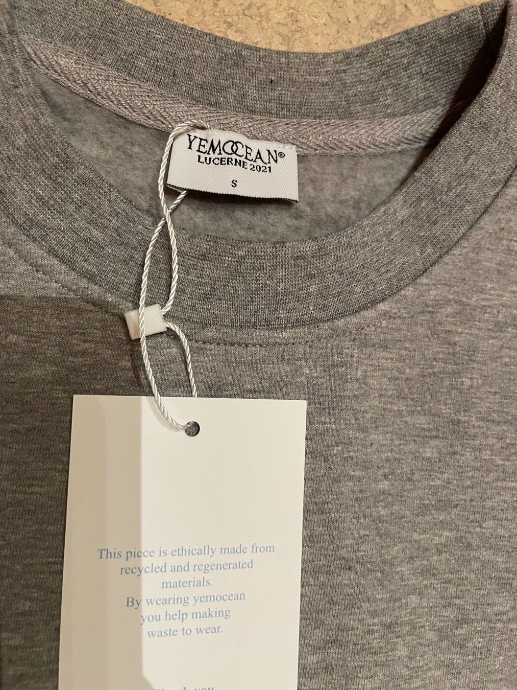 Yemocean Pullover & Sweatshirts: Pullover Yemocean grau Grösse S/M ungetragen – Neu und originalverpackt aus Lungern von Kiki.v 1