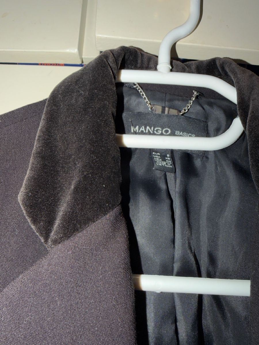 Mango Giacche: Blazer Mango noir avec col velours  – Usato da Lausanne venduto da Pascal9999 2