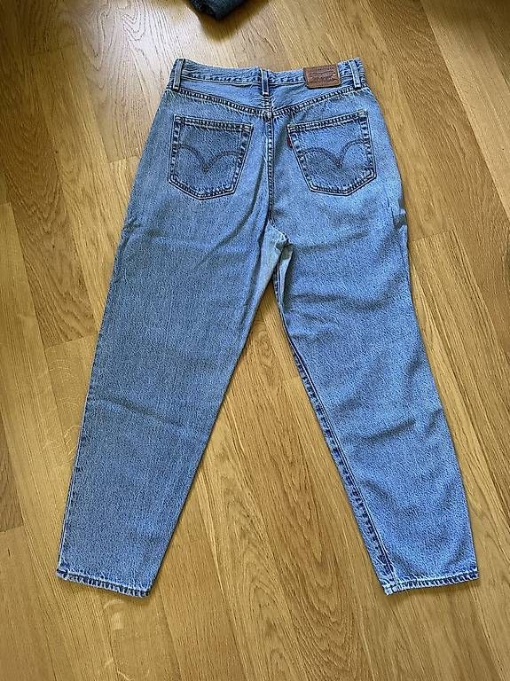 Levi's Jeans: Lévis 29 – Usato da Pully venduto da tarra26 2