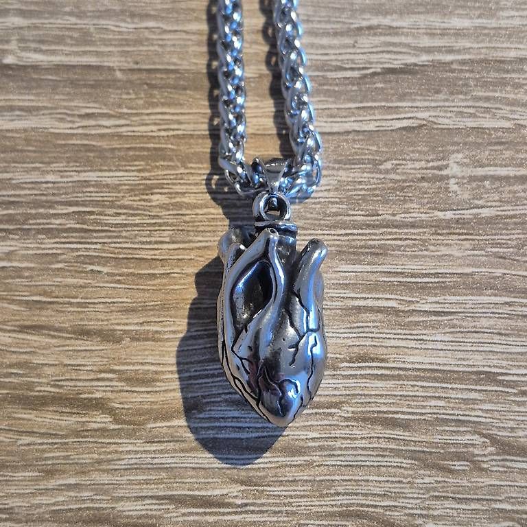 Catenine: Edelstahlkette Herz – Usato da Utzenstorf venduto da eli_f9dw 1