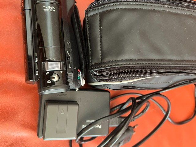 Panasonic Videocamere: Panasonic SD Kamera HDC-SD 100 Full HD – Usato da St.Gallen venduto da yutha5 2