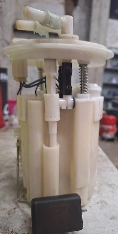 Tutti pezzi di ricambio auto: Benzin Pumpe Denso mit neue Filter  – Usato da Giubiasco venduto da Famil.l 1