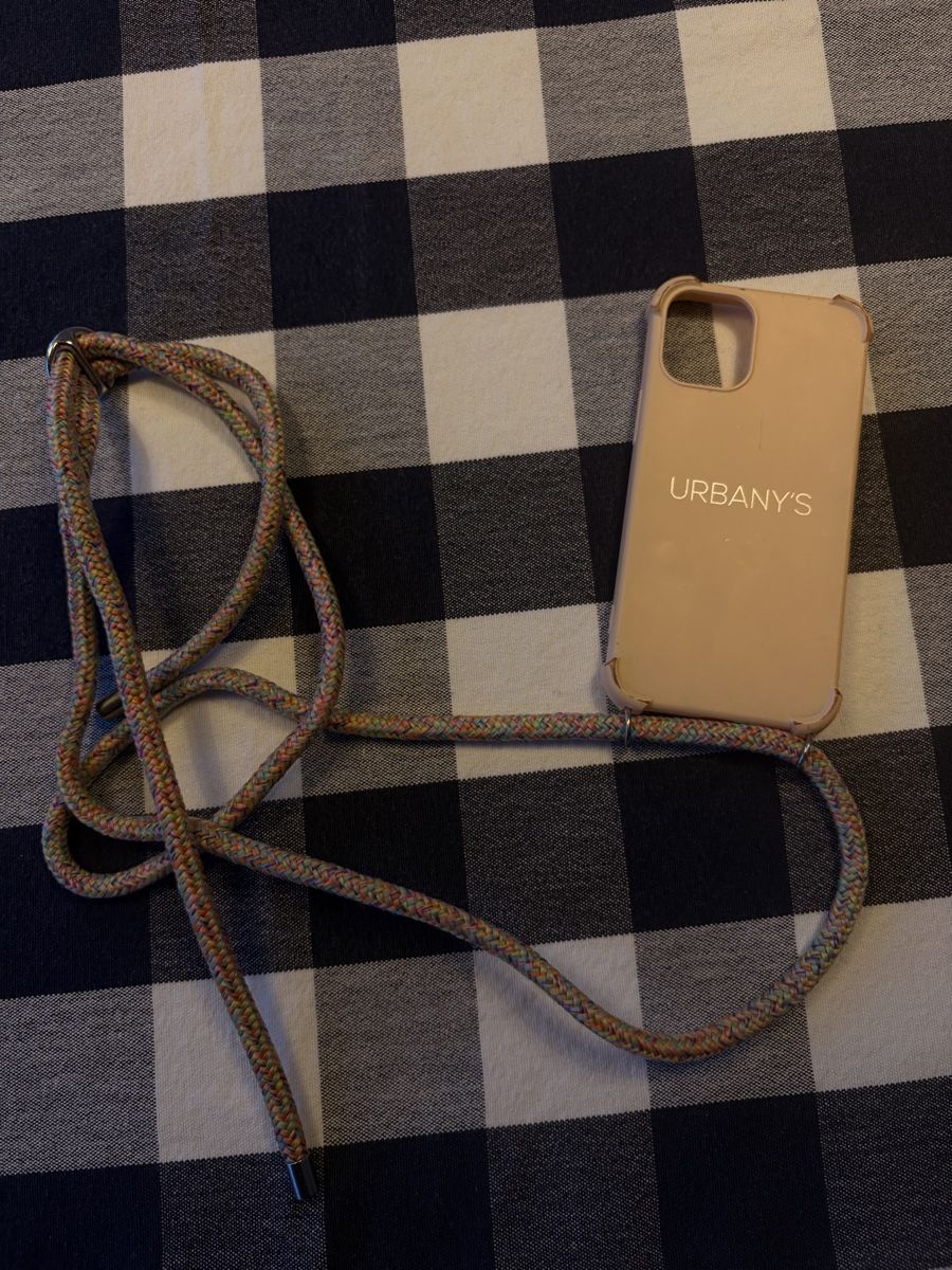 Apple Telefoni cellulari / Smartphones: Urbanys Handyhülle – Nuovo (secondo la descrizione) da Zürich venduto da del_9vlj