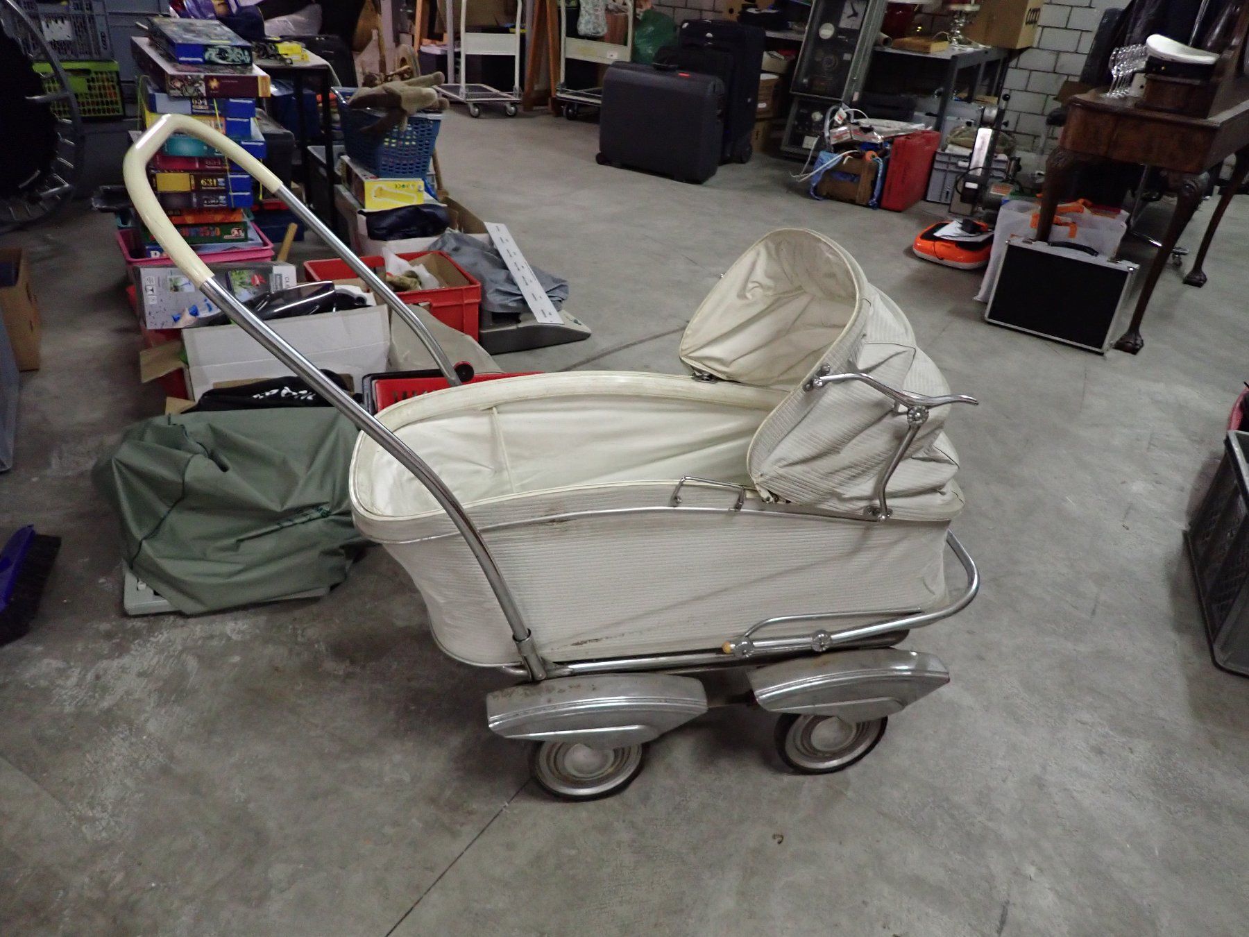 Carrozzine: Estrichfund, antiker cooler Kinderwagen – Usato da Wallisellen venduto da Mf1000 6