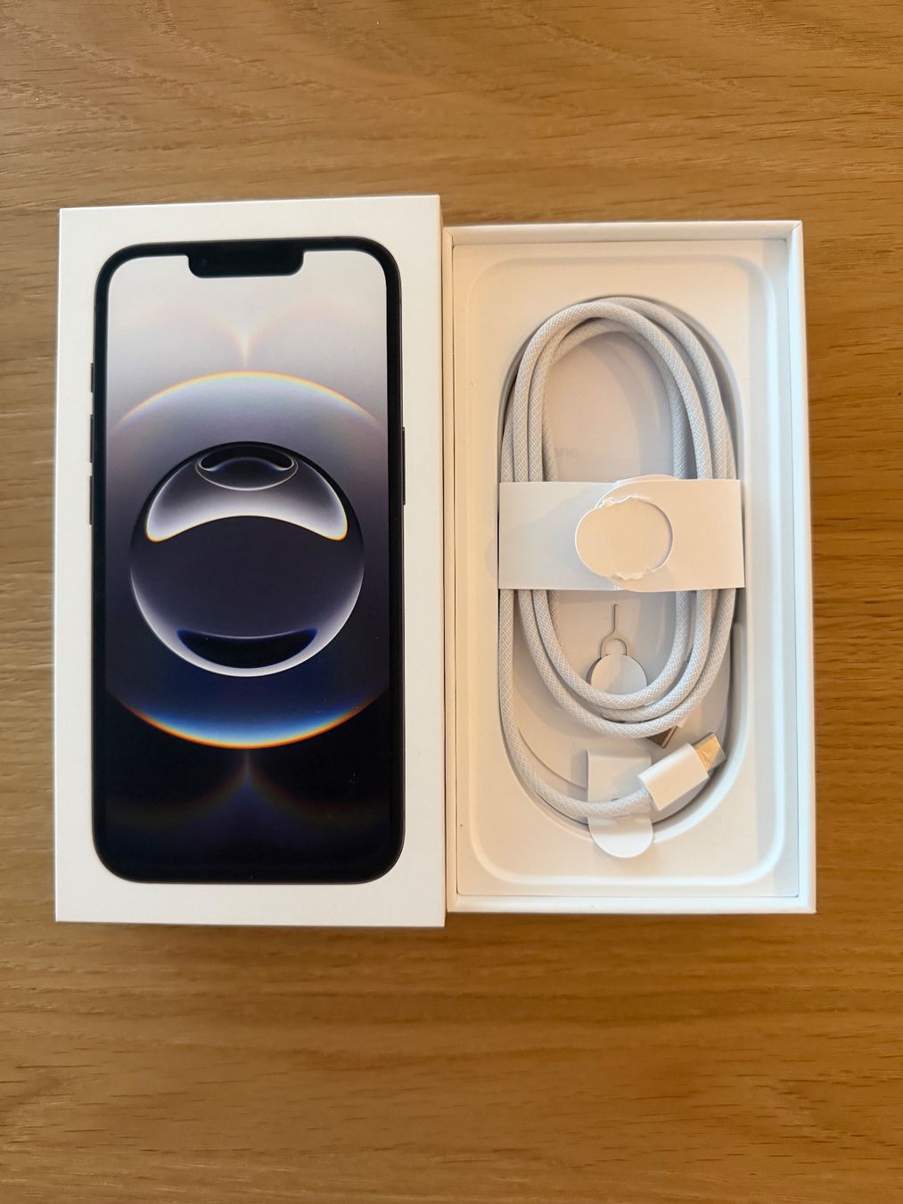 Apple Handys / Smartphones: Apple iphone 16e mit OVP – Gebraucht aus Gossau SG von Thaiijt01 1