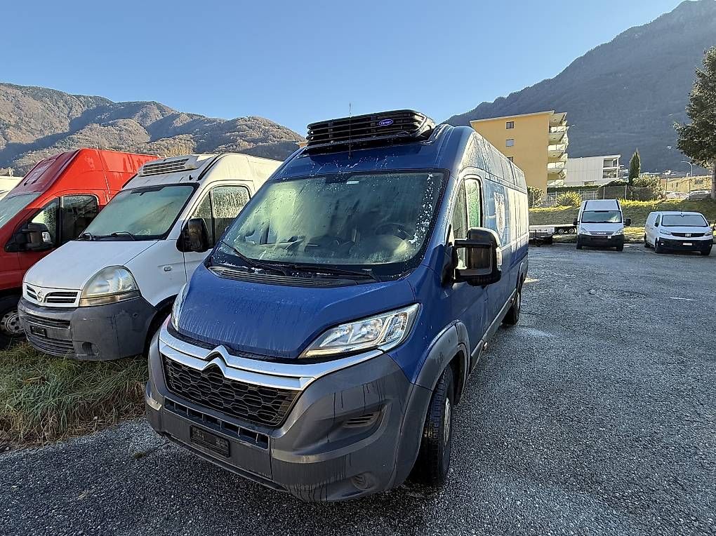 Véhicules utilitaires: Frigorifero Autofurgone  – D'occasion à Giubiasco par aut_zxs6 7