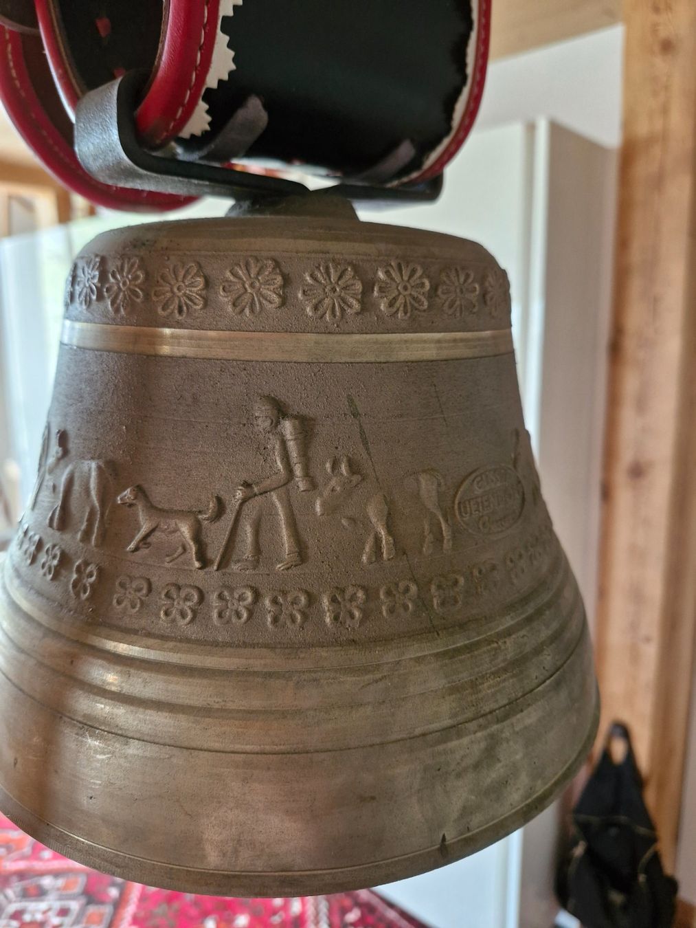 Cloches & sonnailles: Glocke Treichel – D'occasion à Guarda par rue_bpd7 2