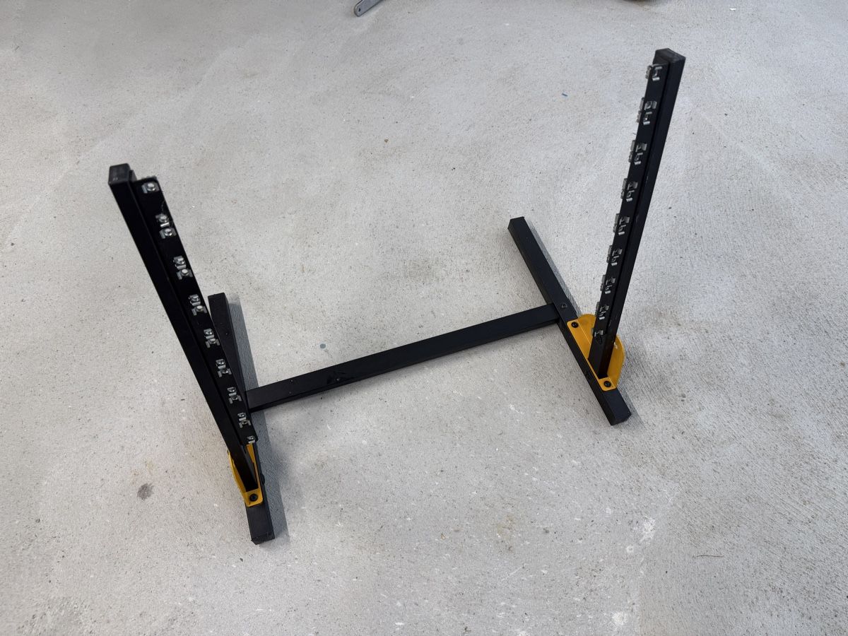 Racks & Cavalletti: Server- / Rackhalter 19 Zoll 8HE – Usato da Gipf-Oberfrick venduto da rrgu1t4r