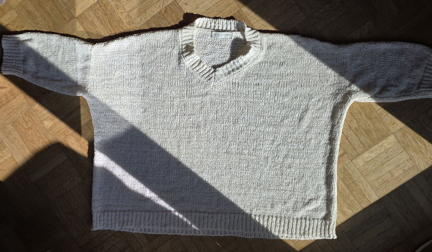 Pullover & Sweatshirts: Pull col V  blanc – Gebraucht aus Yverdon-les-Bains von van_dq65 4
