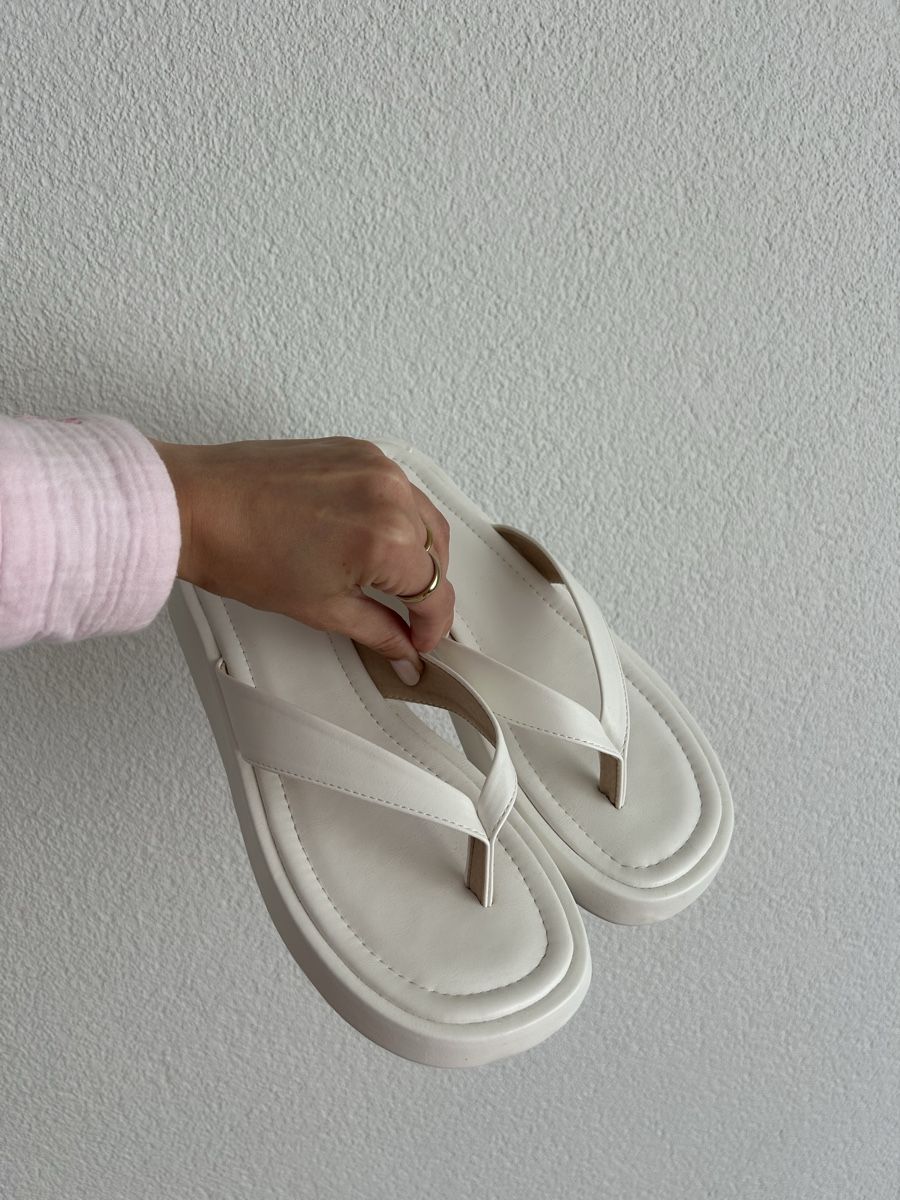 Chaussures femmes: Flip Flops weiss Grösse 39 – D'occasion à Chur par faja7000 6