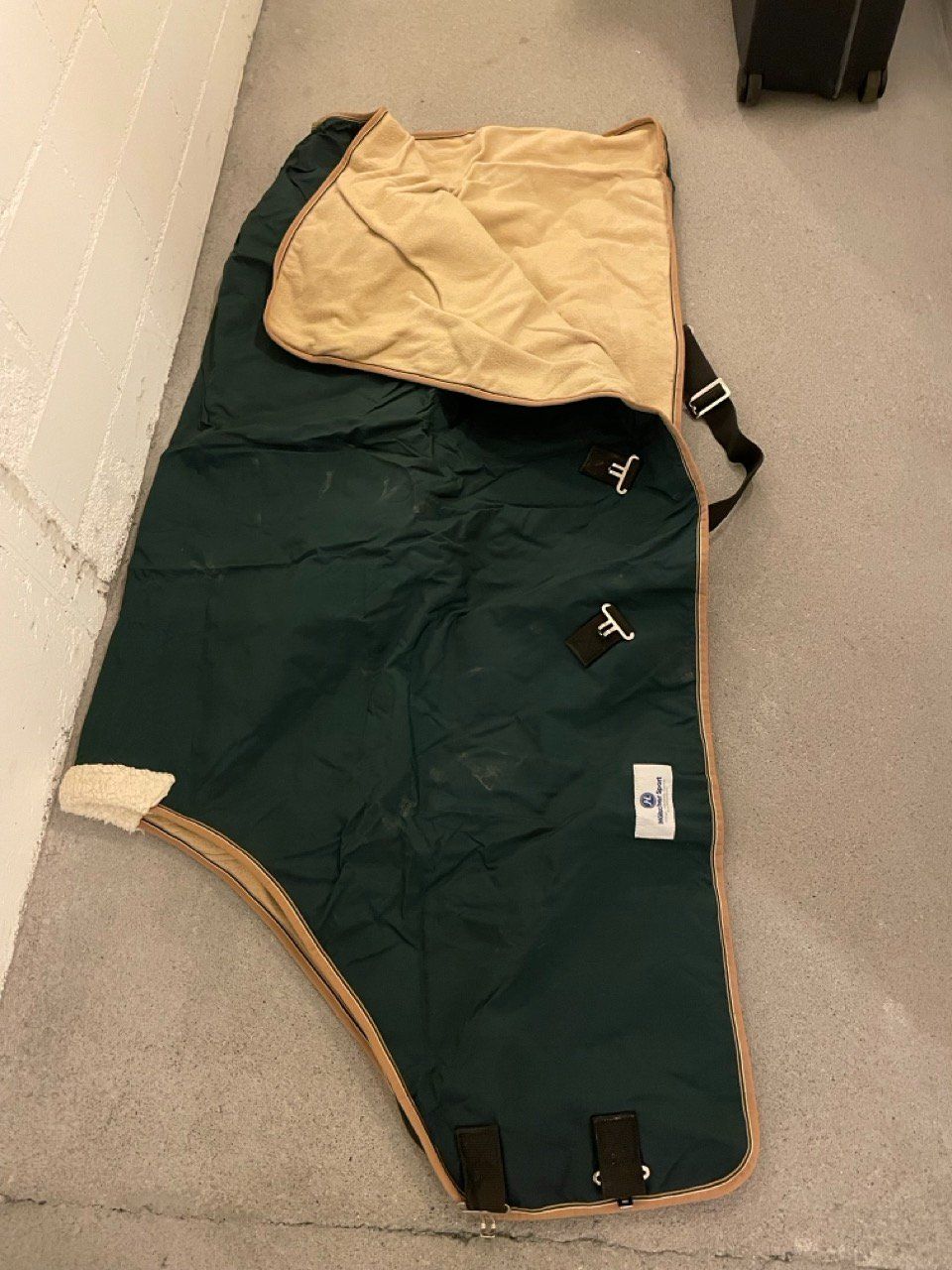 Decken: Pferdedecke 135cm Hölscher Sport – Gebraucht aus Neuägeri von darkdfect