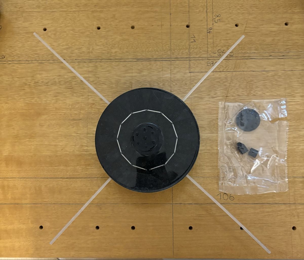 Stagni & Fontane ornamentali: Solar Pumpe Brunnen mit Aufsätzen – Usato da bettlach venduto da Falonef
