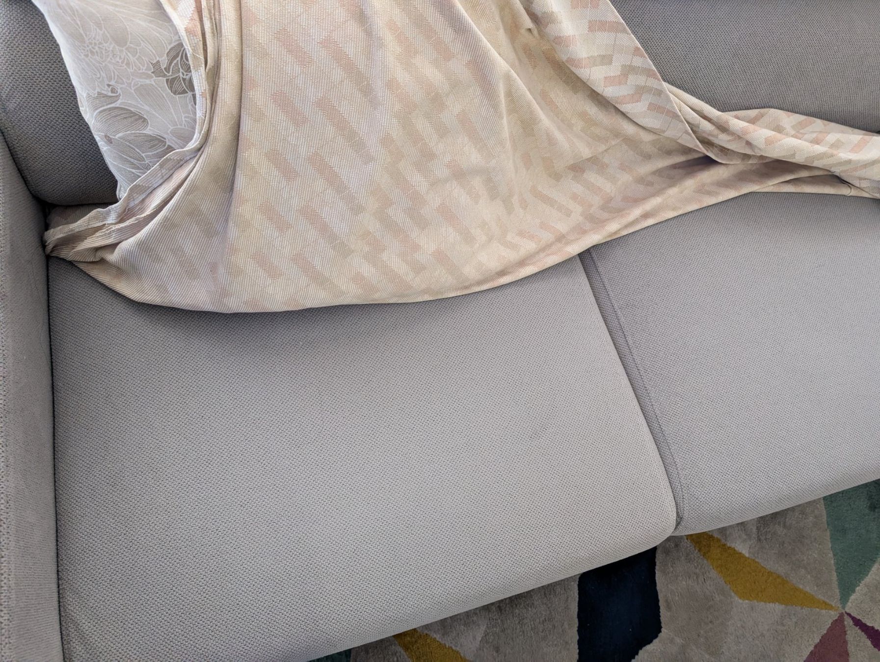 Conforama Divani: Ecksofa mit Bettfunktion inkl Tischlein – Nuovo (secondo la descrizione) da Zufikon venduto da Cmilan331 9