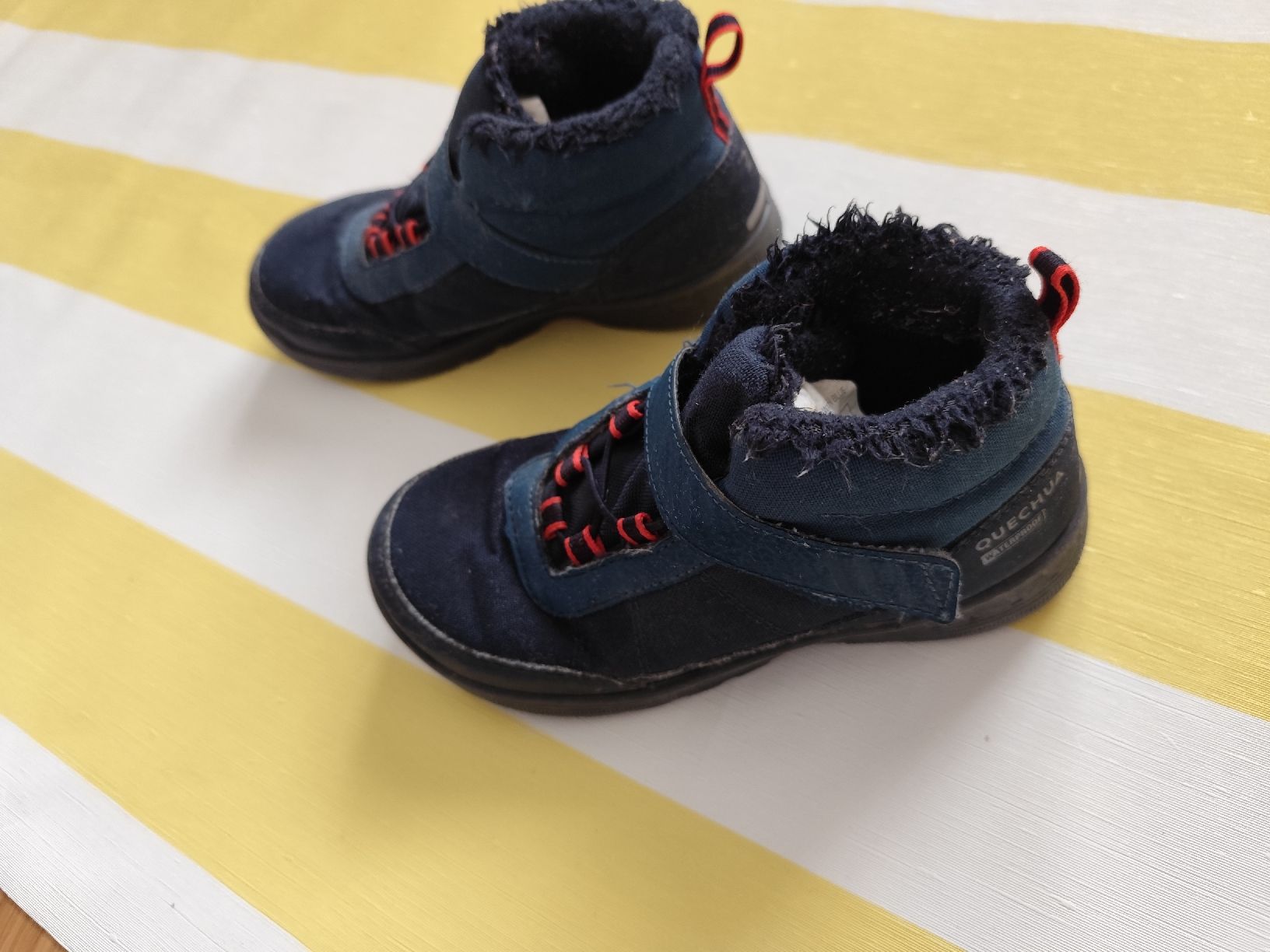 Herrenschuhe: Wasserdichte Stiefel. Gr. 32 – Gebraucht aus Widen von isa_zz9b 1