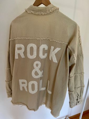 🔥 LETZTE CHANCE: Oversized Hemdjacke „Rock & Roll“ – Beige