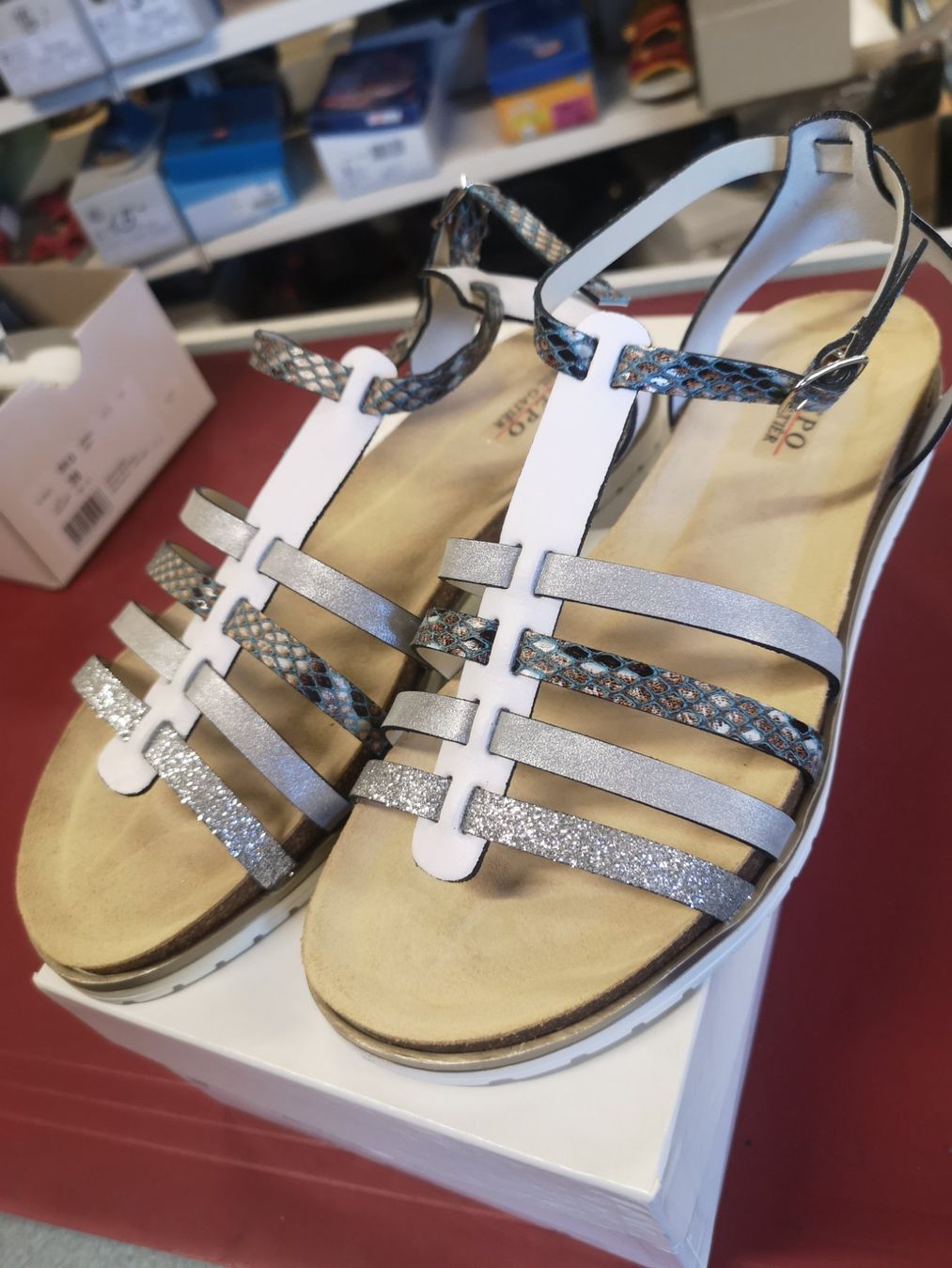 Damenschuhe: Damenschuh – Neu und originalverpackt aus Möhlin von Highwaytom