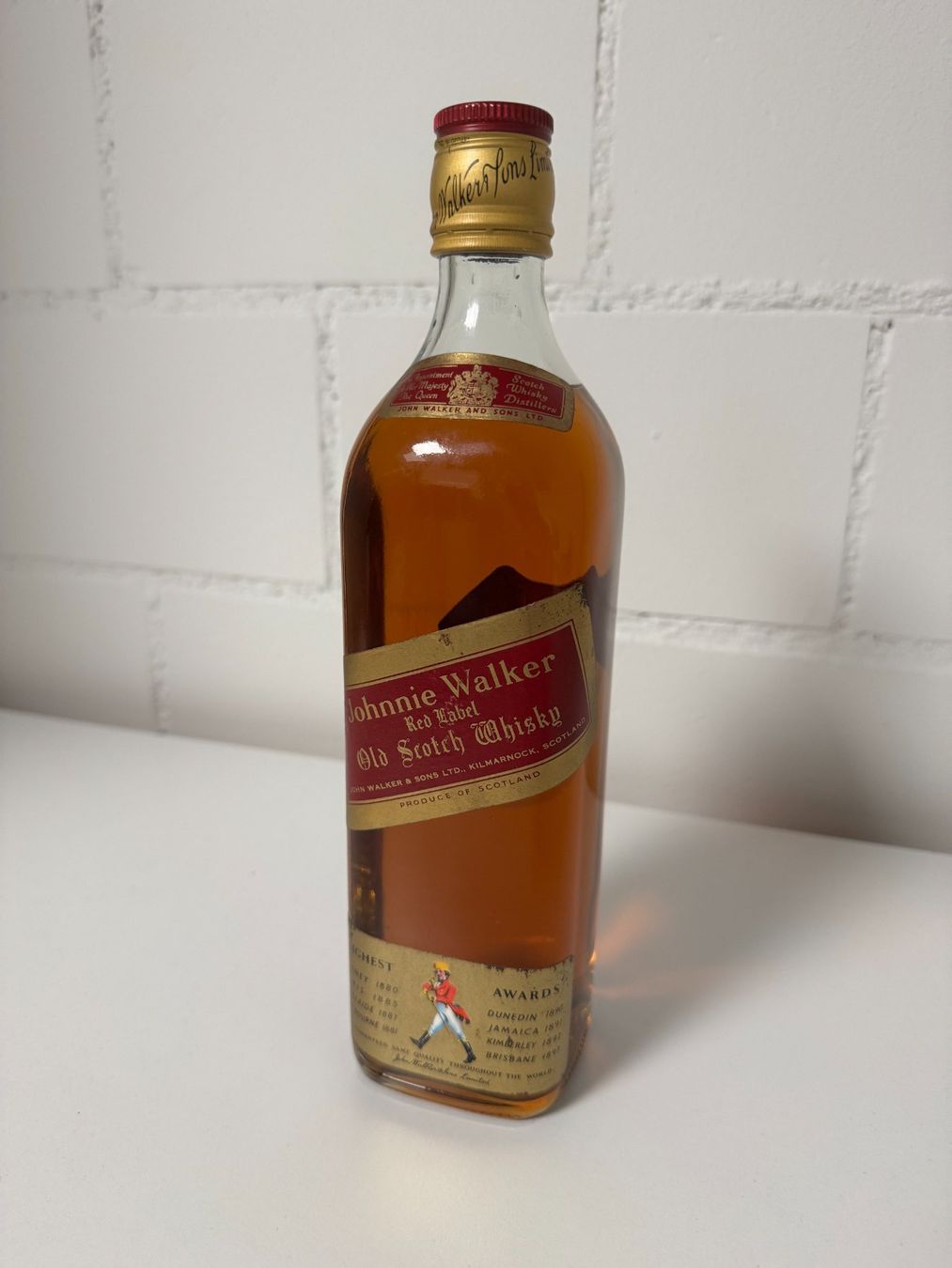 Johnnie Walker Spiritueux: 1950s - Johnnie Walker Red Label Whisky - 70cl – Neuf avec emballage d'origine à Embrach par Rondamaro