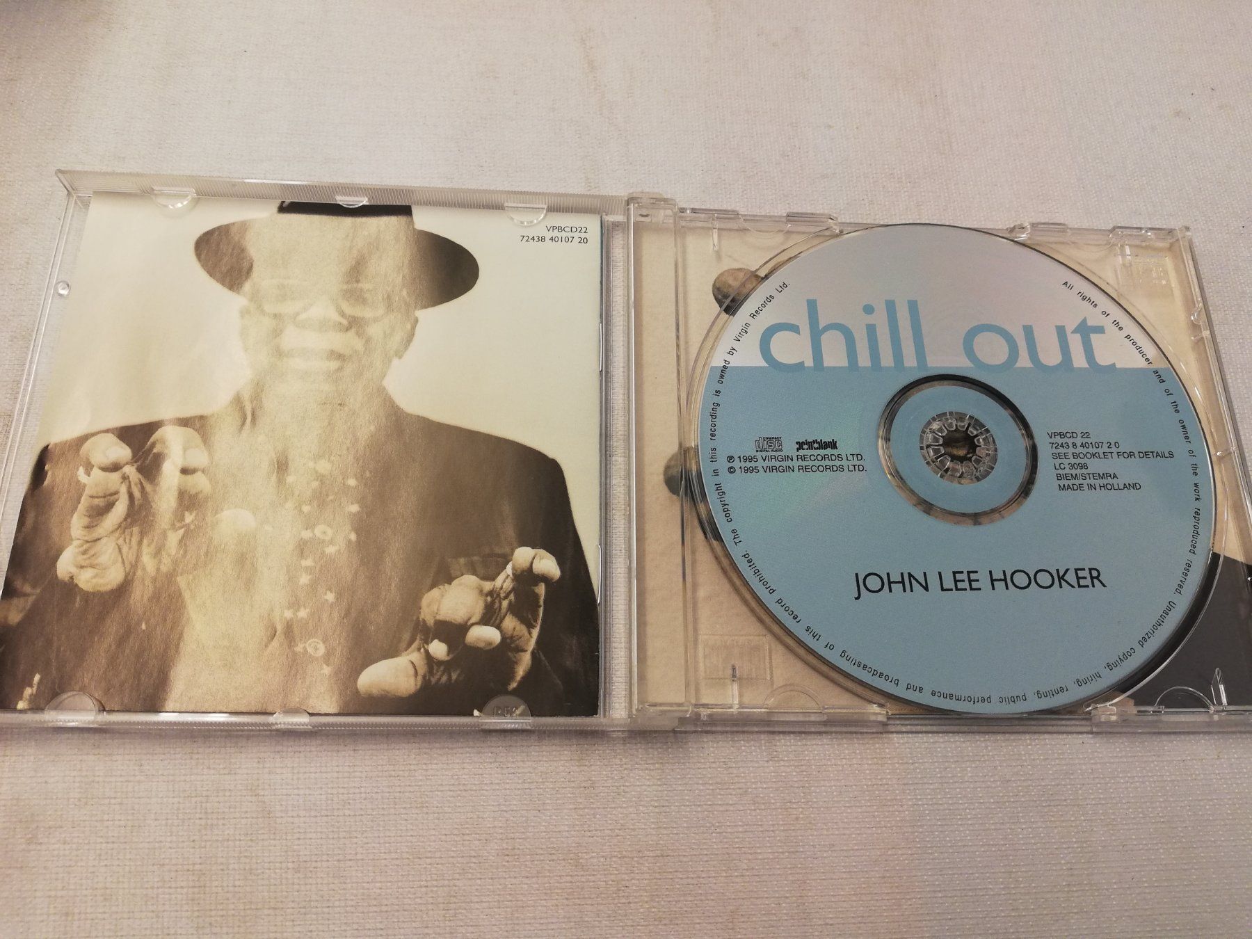 CD: JOHN LEE HOOKER - CHILL OUT – Usato da Bern venduto da Vinylsound.ch 2